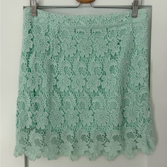 Forever 21 Dresses & Skirts - Forever 21 Mint Floral Lace Mini Skirt